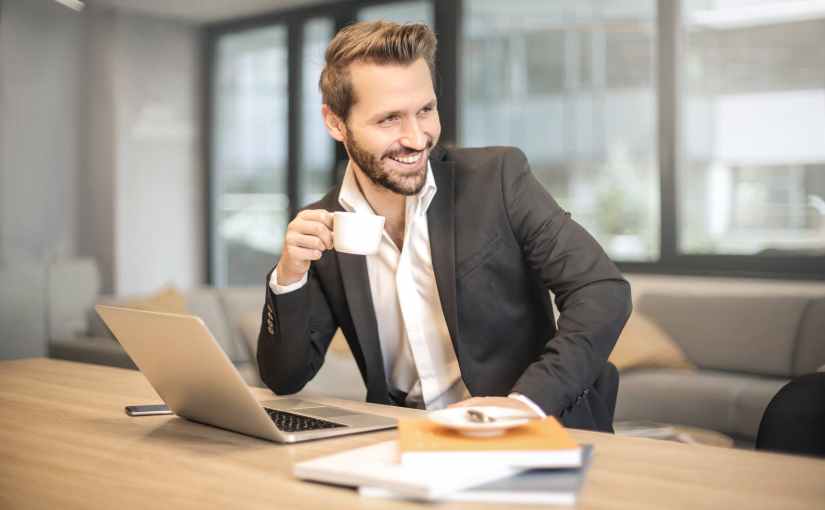 The really easy way to pay people over the&nbsp;table.