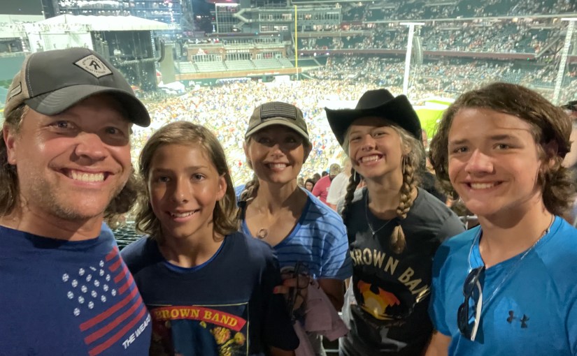 10 things Dads should teach their kids to&nbsp;love.